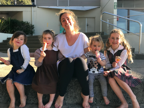 Elysia, her three girls and Evie Byrne eating ice creams at Balmoral beach